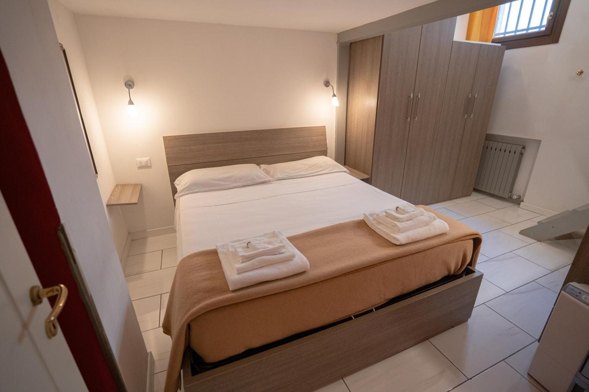 Residence Rio Marin Velence Kültér fotó